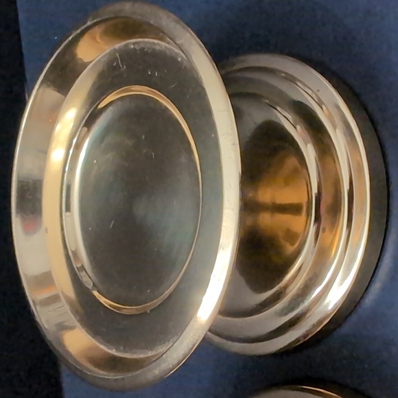 Partylite Set Of 2 Brass Short Piller Candle Holders. - Picture 3 of 10